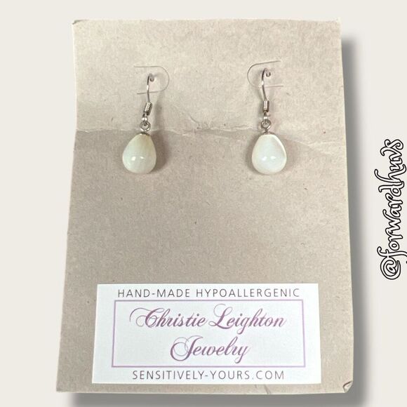 Hand-Made Mother of Pearl Teardrop Earrings - Picture 1 of 7
